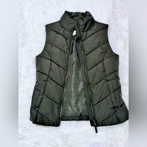 NWT XS Green Aero Vest